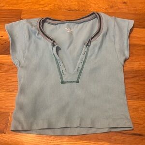 urban outfitters cropped tshirt